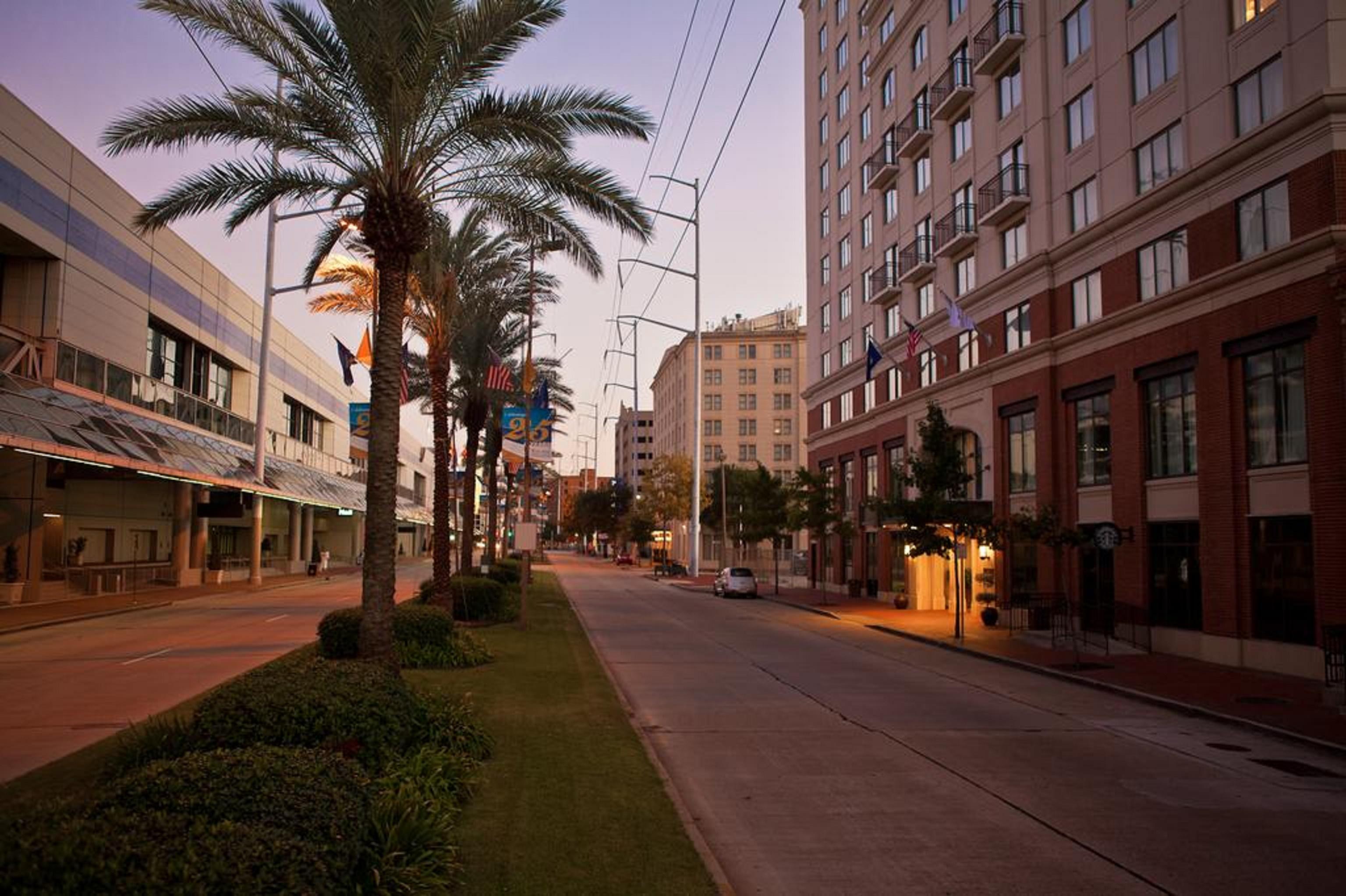 New Orleans Marriott Warehouse Arts District Hotel Exterior photo